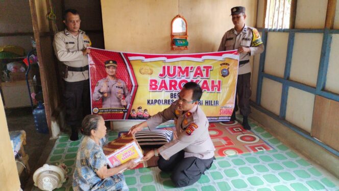 
					Kapolsek Kemuning Kompol Teguh Wiyono,SH.,MH Pimpin Giat Rutin Jumat Barokah