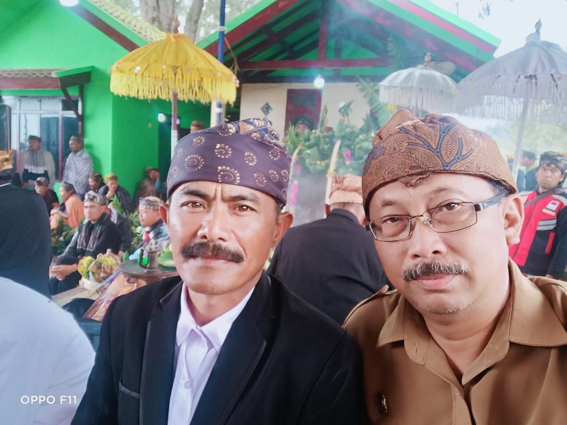 Kepala Desa Wonokerso Karwoto Bersama Ribuan Warga Gelar Ritual Adat Suku Tengger Unan – Unan