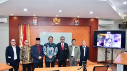 Bamsoet Jadi Penguji Sidang Tertutup Promosi Dokter Ilmu Hukum Wakil Ketua Komisi III DPR Ahmad Sahroni di Universitas Borobudur Jakarta