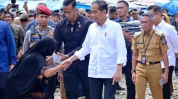 Presiden Joko Widodo Pantau Harga Bahan Pokok di Pasar Sentral Palakka
