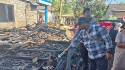 Ditinggal pemilik mandi, rumah berbahan kayu di Pabelan Terbakar