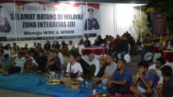 Polres Probolinggo Kota Gelar Nobar Timnas Indonesia Sebagai Upaya Cooling System Pilkada 2024