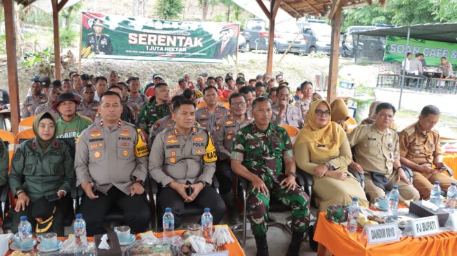 
					Polres Nganjuk Kembali Tanam Jagung di Lahan 2 Hektar Dukung Program Ketahanan Pangan Nasional