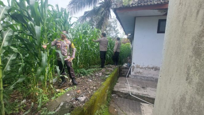 
Dukung Asta Cita Presiden, Polsek Jatiroto Lumajang Pantau Tanaman Jagung untuk Ketahanan Pangan Nasional 