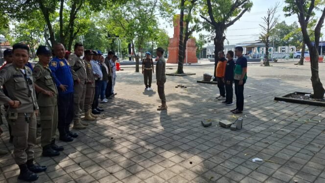 
					Penataan PKL Stadion Kraksaan Wujud Komitmen Pemkab Probolinggo
