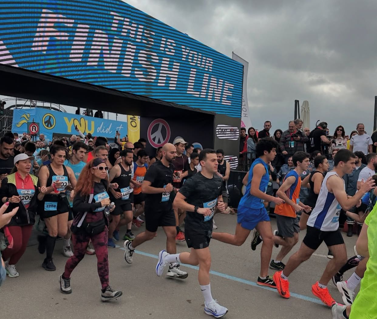 Prajurit TNI Dari Satgas MTF Unifil Ikuti Beirut Marathon 2025