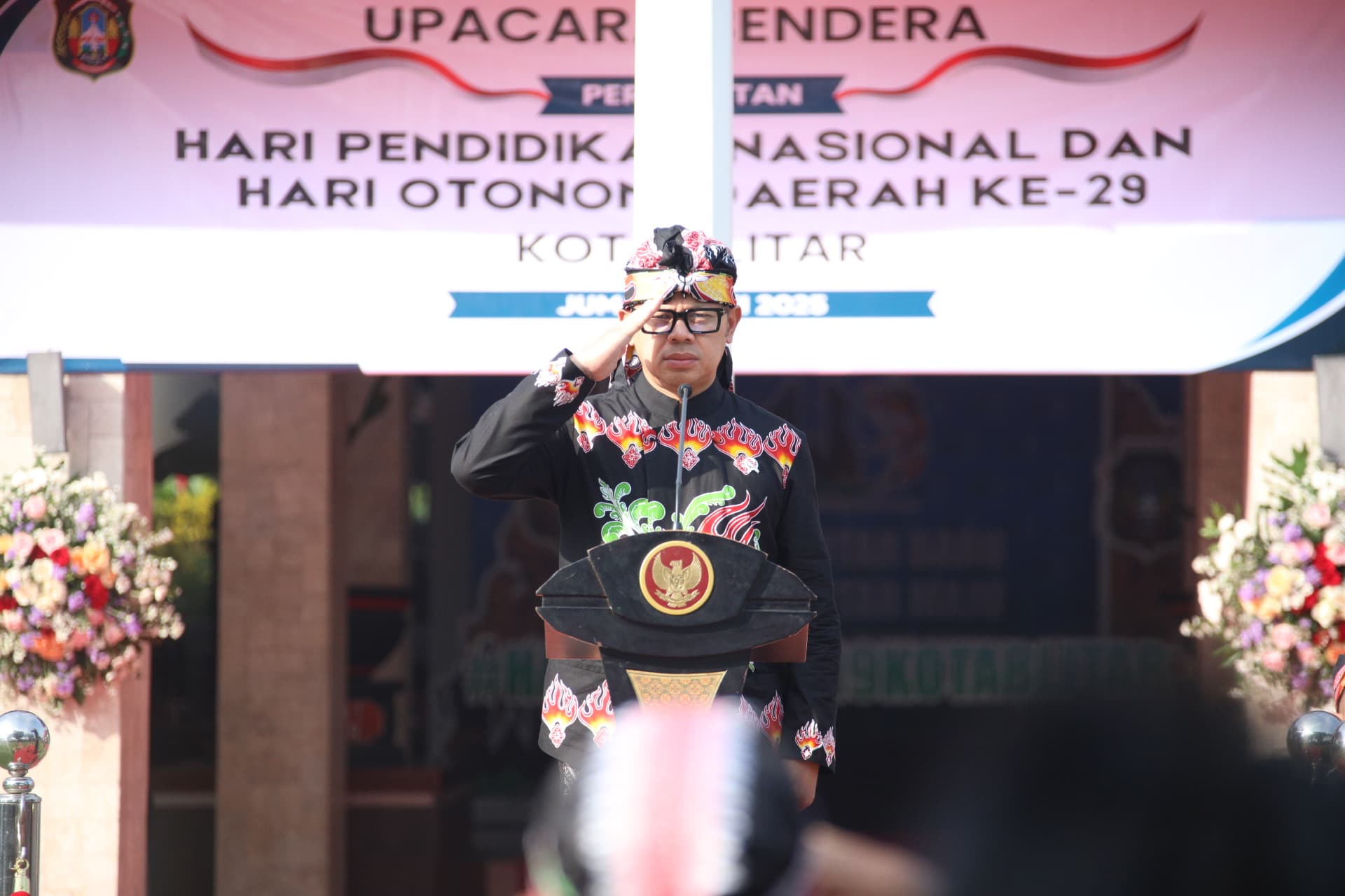 Pimpin Upacara Hardiknas di Pemkot Blitar, Wamendagri Bima Arya Ingatkan Kembali Semangat Ki Hajar Dewantara