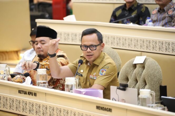
Dorong Evaluasi Total PSU, Wamendagri Bima Arya Tegaskan Pentingnya Komitmen Politik Bersih