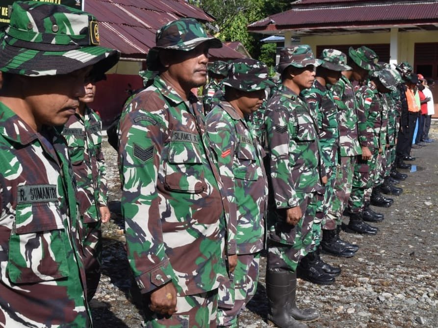 Berikan Semangat, Dansatgas TMMD Ke-124 Kodim 1710/Mimika Pimpin Apel Pagi