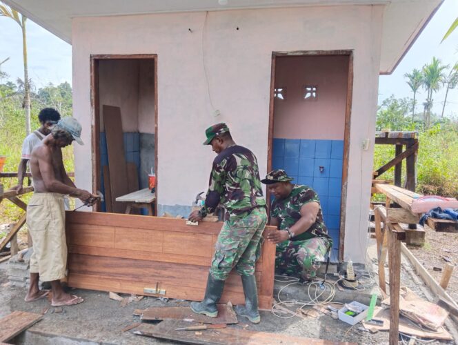 
					Satgas TMMD 124 Fokus Pada Pemasangan Pintu MCK