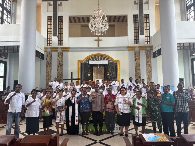 
					Kapolres Maybrat Tekankan Bahaya Narkoba kepada Pemuda GKI Ayamaru