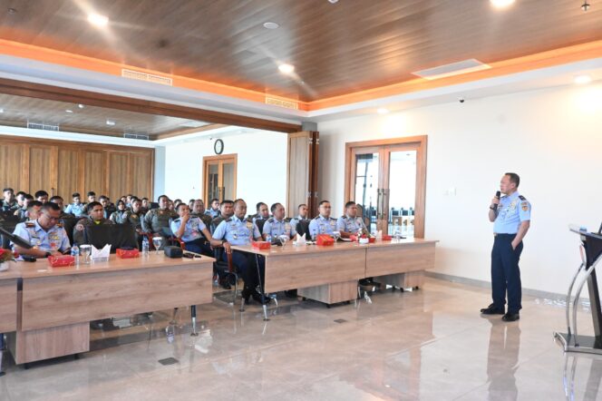 
Danlanud Sultan Hasanuddin Terima Kunjungan Kadisopslatau