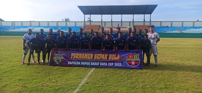 
Polres Maybrat Tundukkan Polres Sorong Kota 2-0 di Kapolda Cup I 2025!