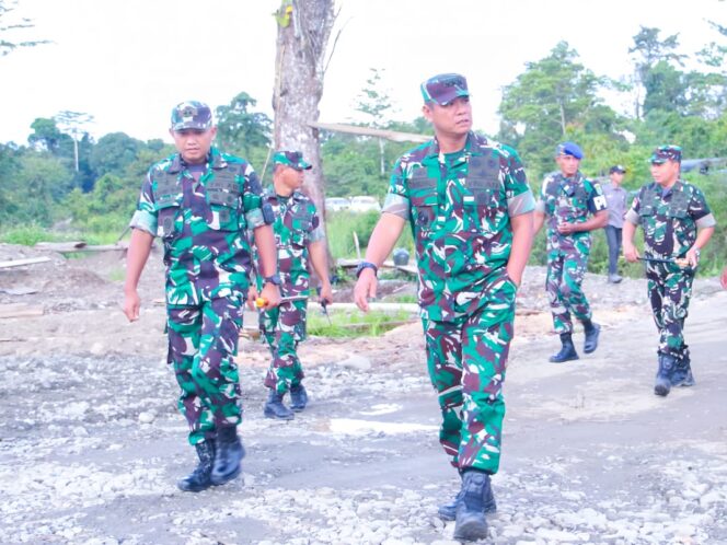 
Dandim 1710/Mimika Sambut Kunker Wakasad di Kabupaten Mimika