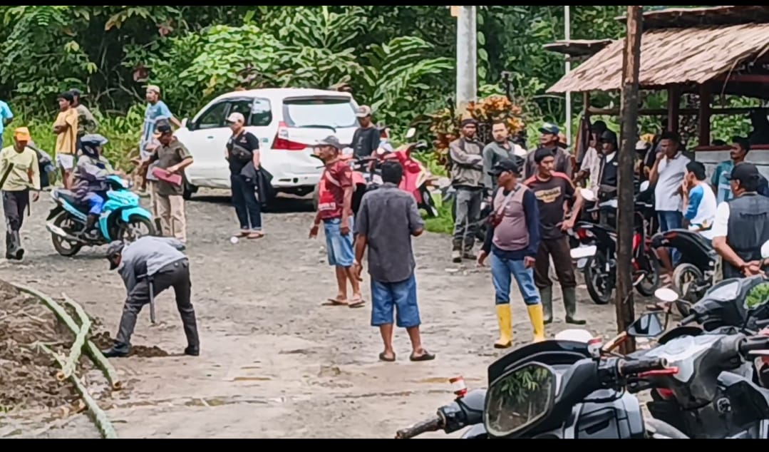 Warga Desa Kolo Atas Blokir Jalan PT CAS, Tuntut Janji Plasma, Tenaga Kerja, dan Bagi Hasil Sawit
