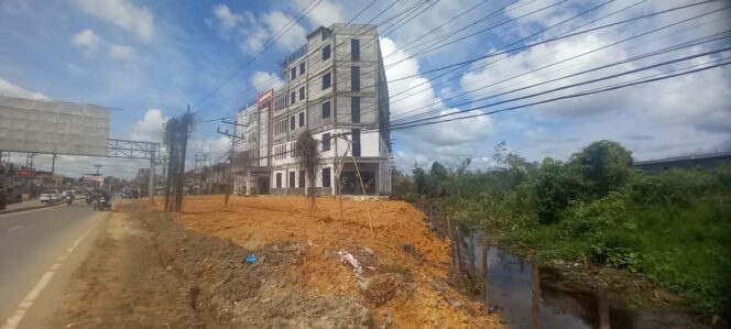 
Bangunan Liar Tanpa IMB Menjamur, Pemkab Sintang Dinilai Bungkam
