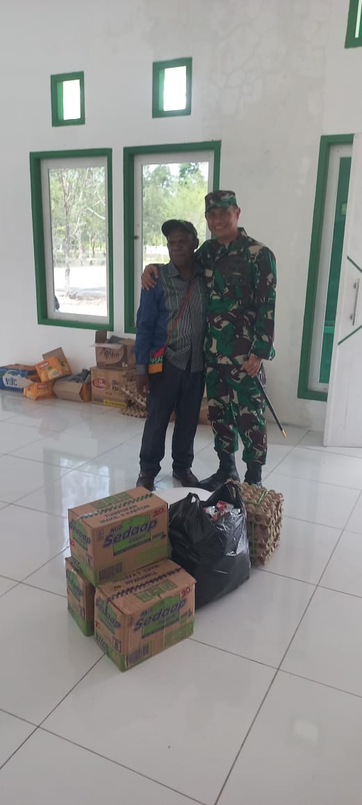 Danrem 172/PWY Salurkan Bantuan Sembako Untuk 11 Kepala Suku di Yahukimo, Perkuat Sinergi dan Kepedulian