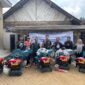 PT PLN Nusantara Power UP Paiton Serahkan Bantuan Lima Unit Mesin Chopper Bagi Kelompok Ternak Sapi Perah