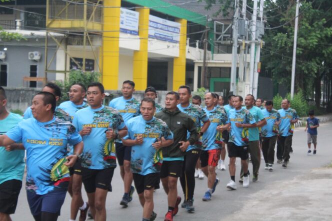 
Kodim 1008/Tabalong Gelar Lari Pagi Bersama untuk Jaga Kebugaran Prajurit
