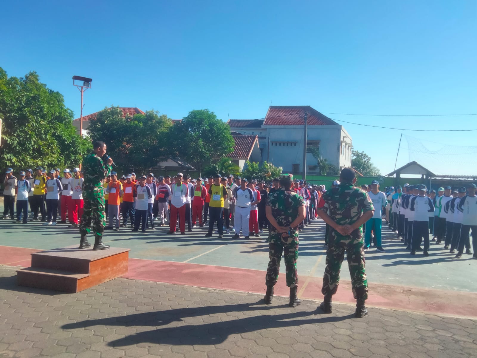Bentuk Karakter Siswa, Koramil 0820/22 Dringu Melakukan Pembinaan Lewat MPLS