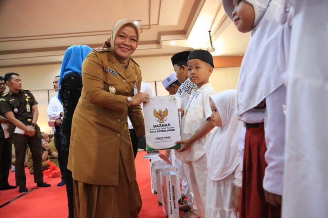 
					Tasyakuran Hari Koperasi ke-78, Wawali Kota Probolinggo Ina Apresiasi Terbentuknya KKMP di 29 Kelurahan