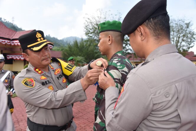 
Kapolres Morowali Utara pimpin apel Gelar Pasukan Ops Patuh 2025. Masyarakat diimbau agar patuhi peraturan lalu lintas