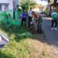 Karya Bakti Babinsa Koramil 0820/07 Wonomerto Wujudkan Kebersamaan di Hari Jumat Bersih