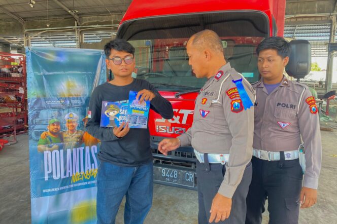 
Strategi Cipta Kondisi Tekan Lakalantas, Polres Probolinggo Kota Gencar Sosialisasi Ops Patuh Semeru