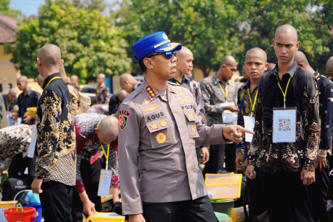
Langkah Awal Bhayangkara Muda: 247 Calon Siswa Bintara Polri Resmi Masuk SPN Polda Jatim*