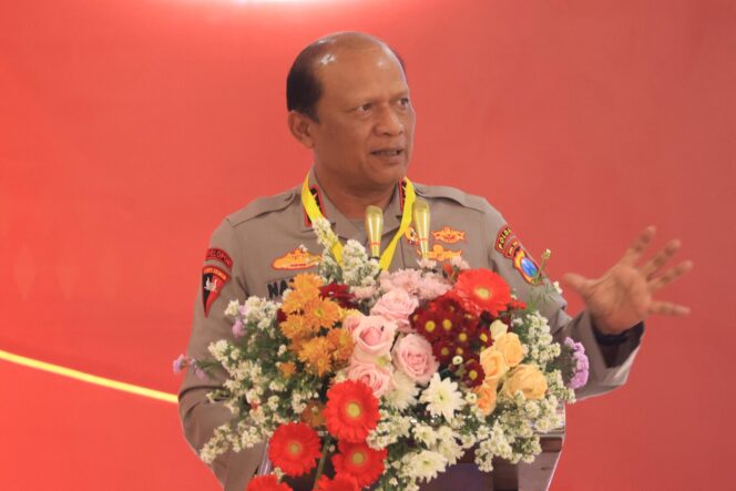 
Anev Sitkamtibmas Semester I Tahun 2025, Kapolda Jatim Tekankan Keamanan sebagai Investasi Masa Depan*