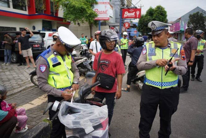 
2071 Pelanggar Ditindak Satlantas Polresta Banyumas Selama Operasi Patuh Candi 2025
