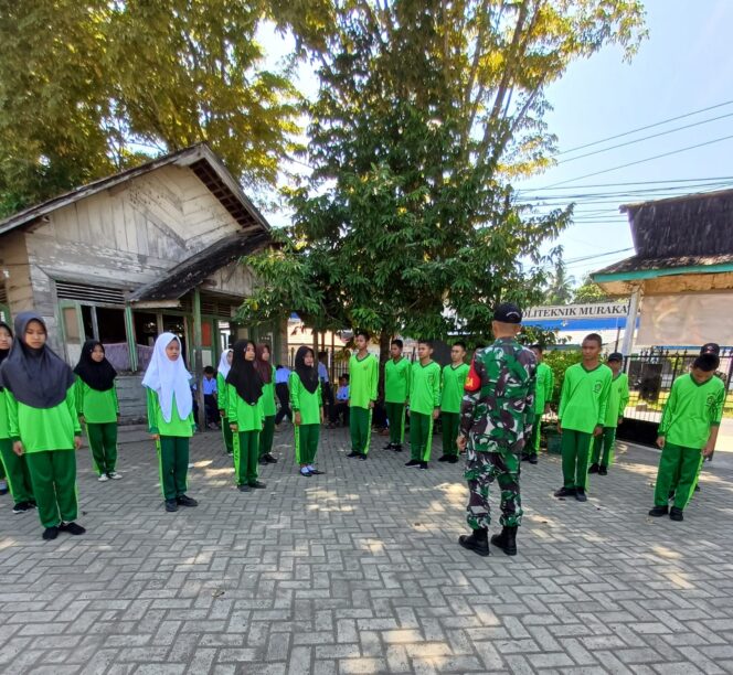 
Pelda Didi Latih PBB MTs Diniyah, Tumbuhkan Jiwa Nasionalisme