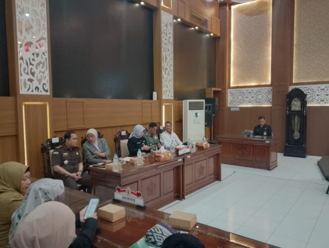 Kasdim 0820/Probolinggo Hadiri Rapat Paripurna DPRD Kota Bahas Raperda dan RPJMD 2025–2029