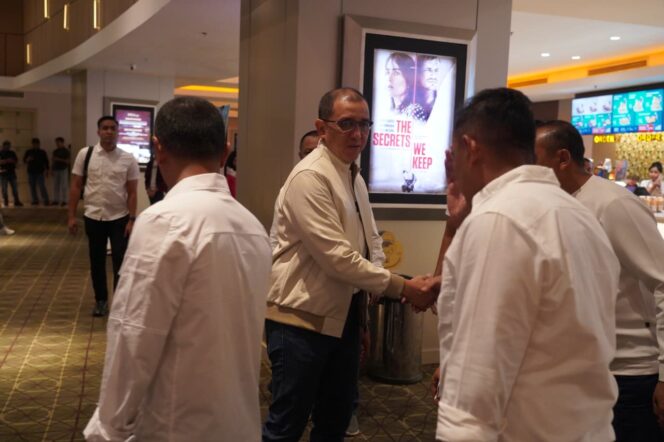 
Pangdam V/Brawijaya dan PJU Nobar Film Believe