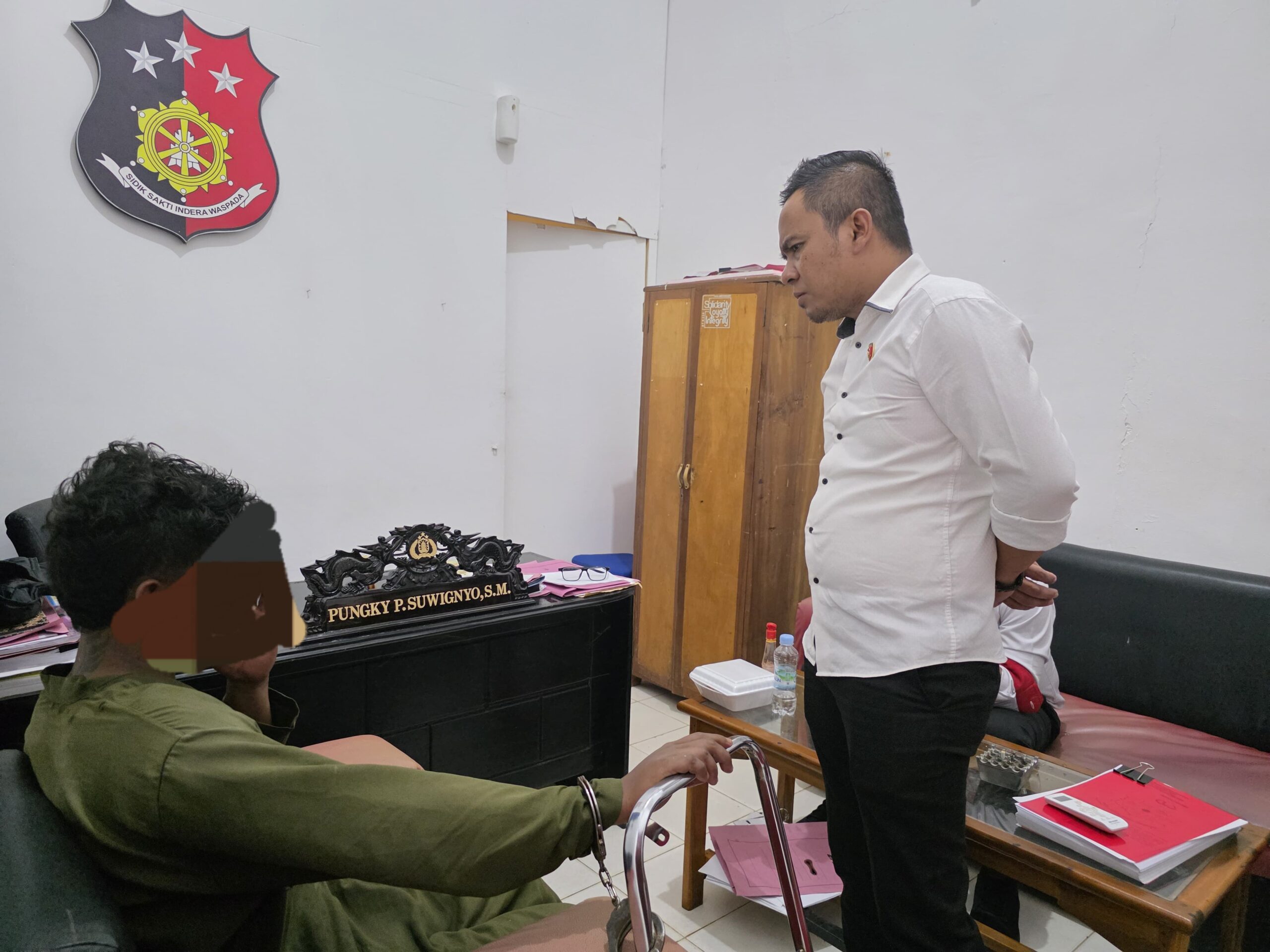 Polres Morowali Utara amankan Pelaku penikaman seorang guru Ngaji saat sholat subuh. untuk motif masih didalami