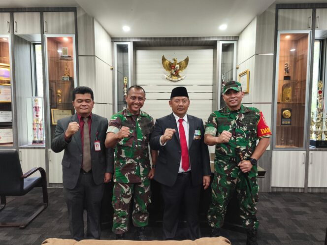 Dandim 1002/HST Sambangi Bupati HST, Bahas Sinergi Pembangunan dan Keamanan Daerah