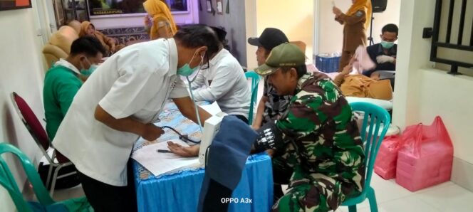 HUT RI ke-80, Koramil 09/Lumbang Tunjukkan Kepedulian Lewat Donor Darah