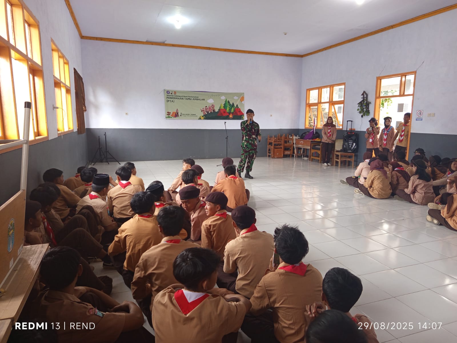 Koramil Sumber Tanamkan Nilai Pancasila Lewat Wasbang dan Latihan PBB