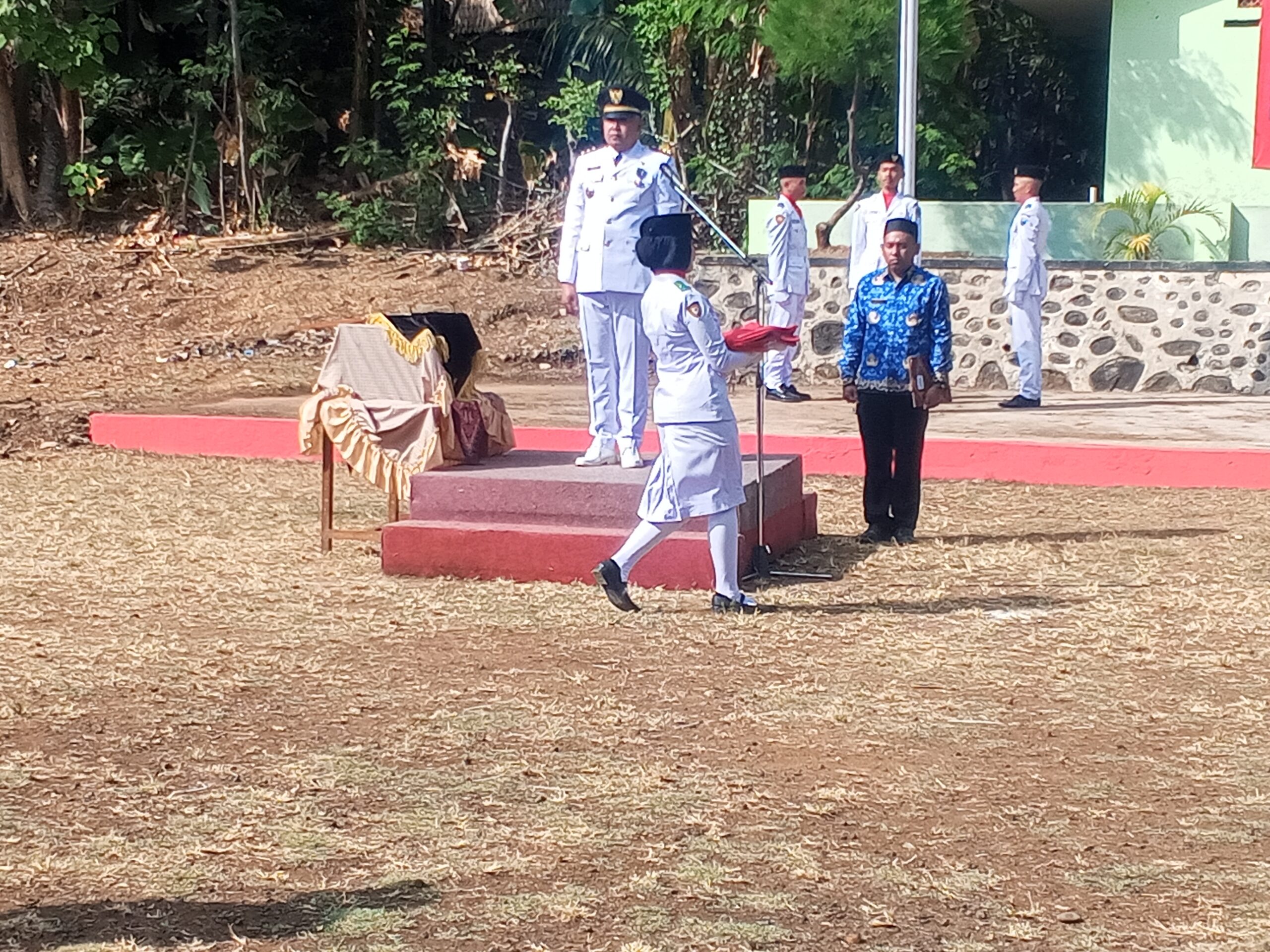 Pengibaran Bendera HUT RI ke-80 di Kuripan Bikin Warga Tersentuh Kenang Jasa Pahlawan