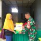 Babinsa Jembayan Bantu Penyaluran Program Gerakan Pangan Murah Di Wilayah Binaan