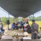 Wujudkan Ketahanan Pangan, Danramil 1008-06 Pugaan Dampingi Petani pada Panen Raya Serentak