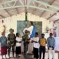 Satgas Yonif 700/WYC Tebar Kasih di Gereja Stalsi Sisilia Wuloni Dengan Cinta dab Alkitab