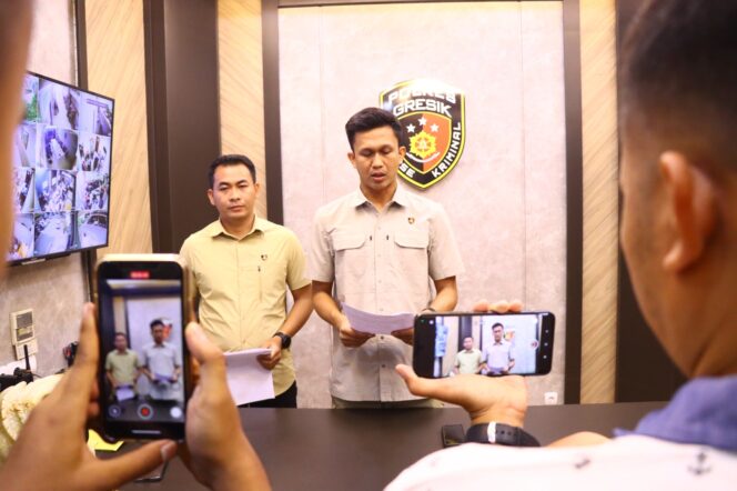 
Polres Gresik Berhasil Amankan Tersangka Pelaku Asusila Sesama Jenis Terhadap Anak di Bawah Umur*
