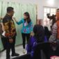 Bupati Haris dan Wabup Fahmi Tinjau Skrining Kanker Payudara Gratis di Probolinggo