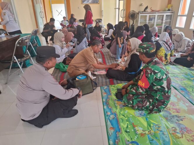
Sinergi TNI-Polri Perkuat Layanan Posyandu Nusa Indah Barabai, Layani 30 Ibu Hamil dan 150 Balita