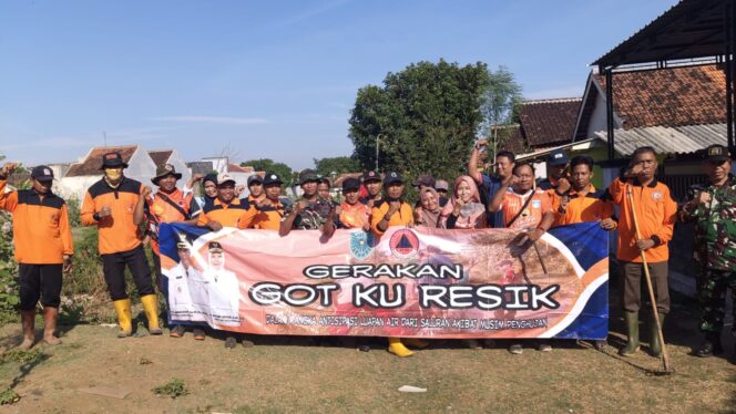 Gotku Resik: Babinsa dan Warga Tisnonegaran Satukan Langkah Jaga Kebersihan Lingkungan