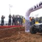 Panglima TNI Serahkan Bansos dan Resmikan Lane 1 Garuda Prima di Kejurnas Adventure Offroad 2025