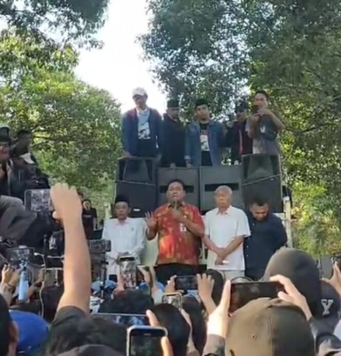 Ribuan Warga Pati Desak DPRD Lengserkan Bupati Sudewo, Enam Tuntutan Disepakati