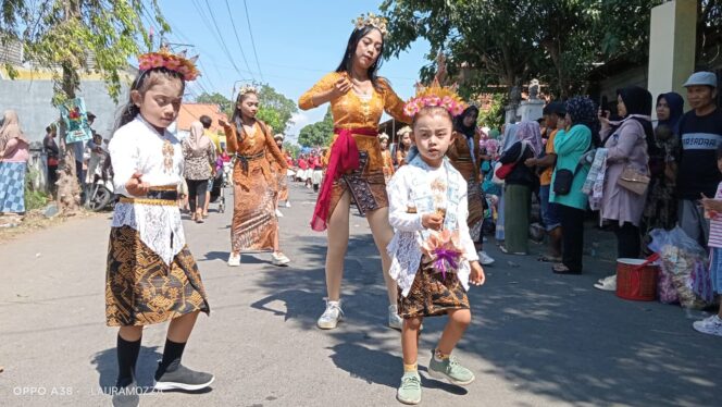 
					Semarak Hari Jadi Kota Probolinggo ke-666, Jrebeng Kidul Gelar Festival Budaya dan Ikan Asap