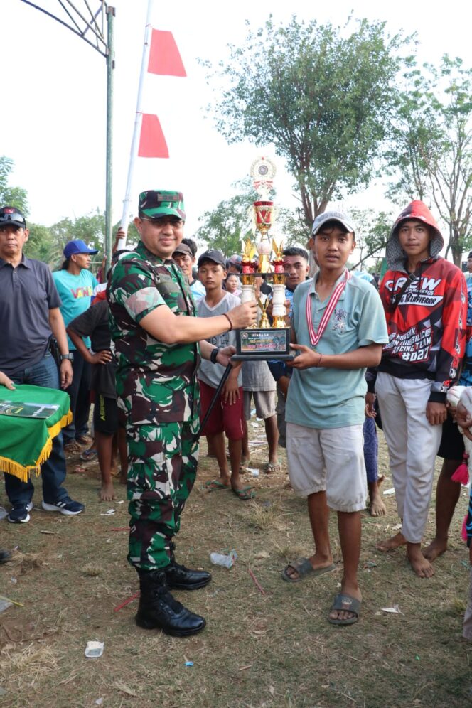Momentum HUT TNI ke-80, Kodim 0820/Probolinggo Perkuat Kebersamaan TNI-Rakyat Lewat Kerapan Kambing